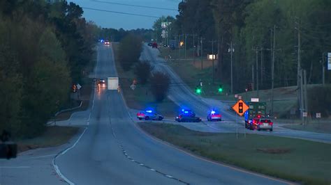  A 20-year-old Georgia man was arrested after a high speed chase from the Hathaway Bridge to Highway 231 in Florida on Sunday. . Georgia state patrol chase
